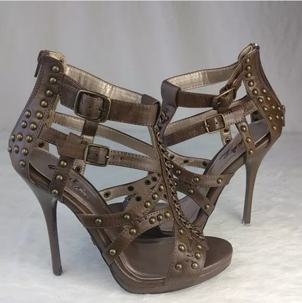 Qupid Luxe Gladiator Sandal Heel Size 7 Studded 6 inch heel